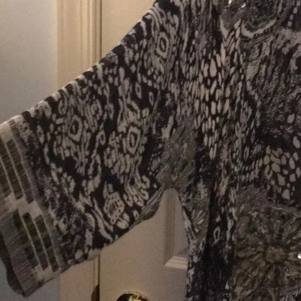 Soft surroundings jacket w/ 3/4 sleeves - Picture 5 of 6